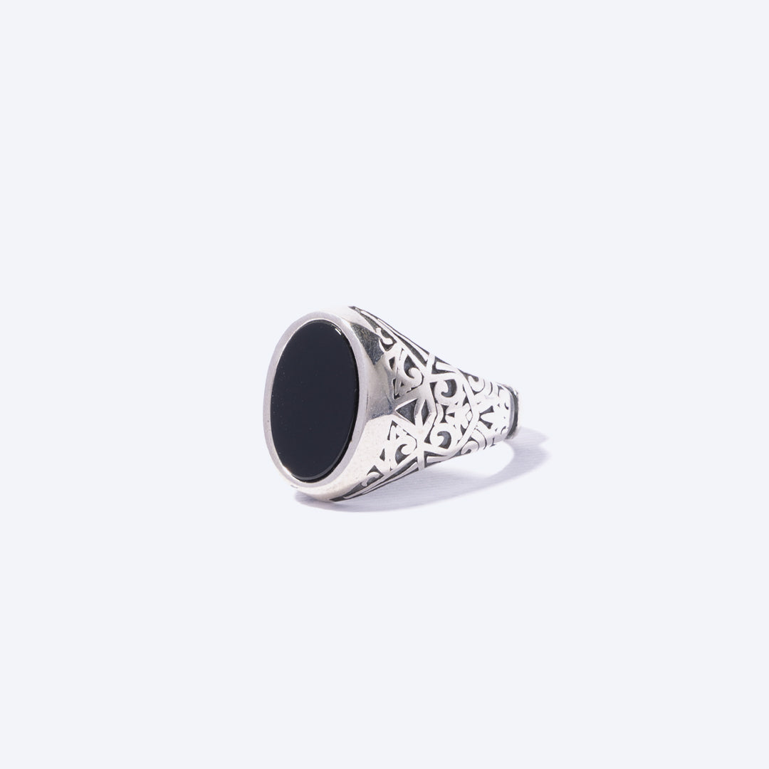 ANELLO CON PIETRA NERA